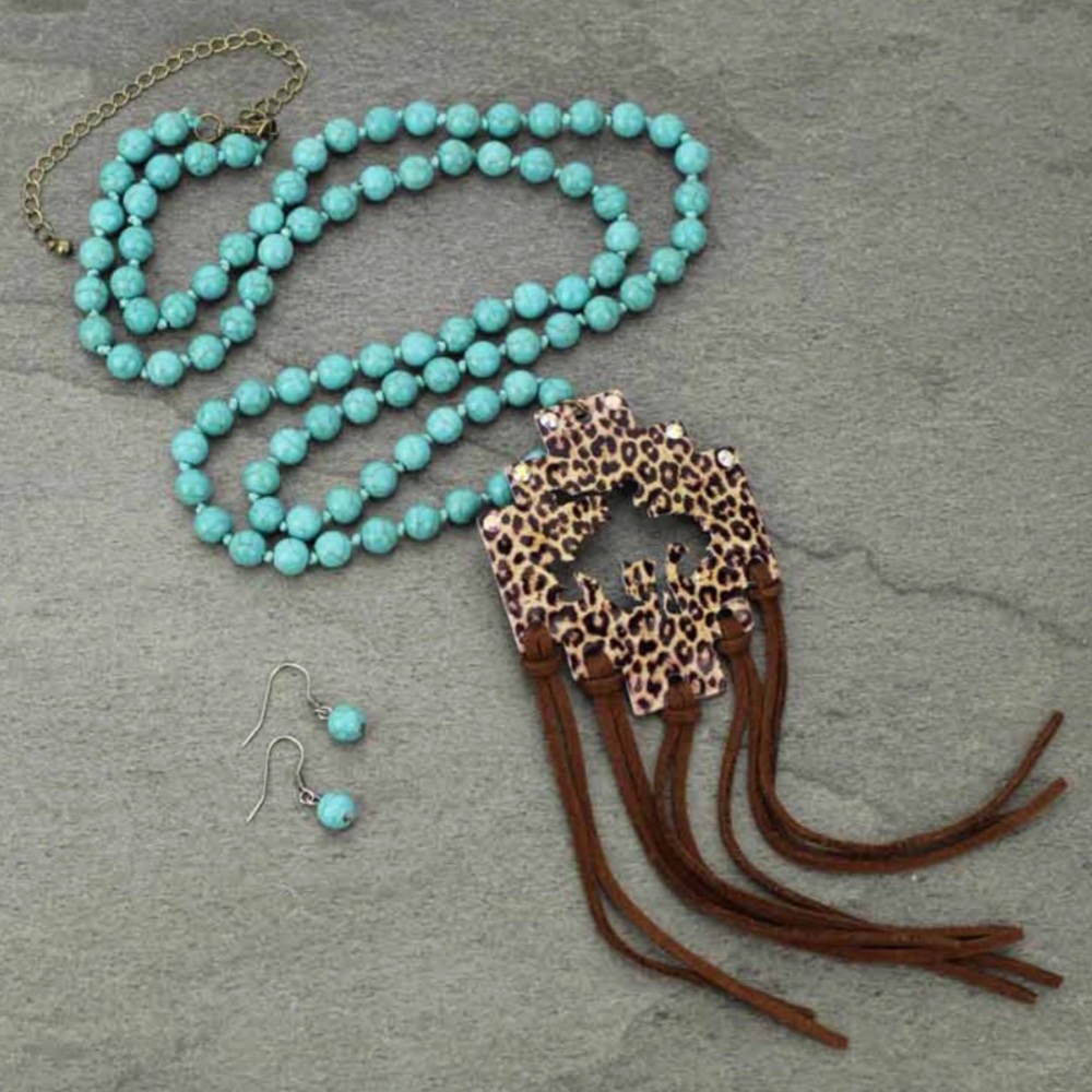New! Western Bronc Necklace Set